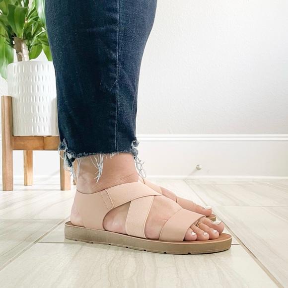 J. Mark Nude Stretch Sandals Form-901 - Picture 9 of 9